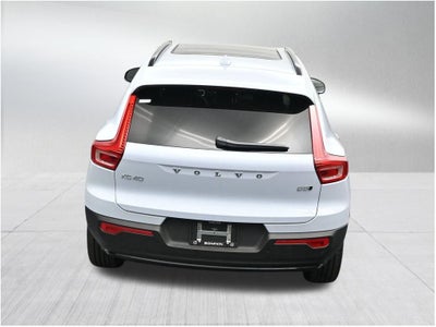 2026 Volvo XC40 B5 Plus