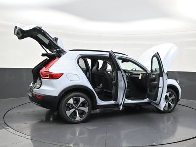 2026 Volvo XC40 B5 Plus