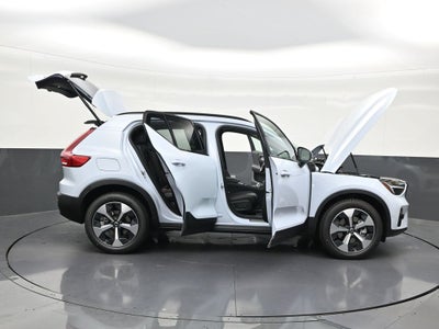 2026 Volvo XC40 B5 Plus