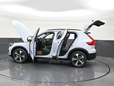 2026 Volvo XC40 B5 Plus