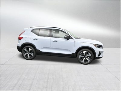 2026 Volvo XC40 B5 Plus