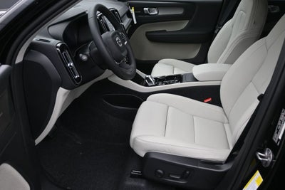 2026 Volvo XC40 B5 Plus