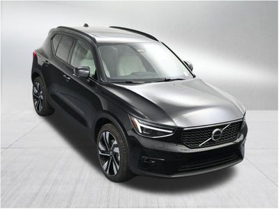 2026 Volvo XC40 B5 Plus