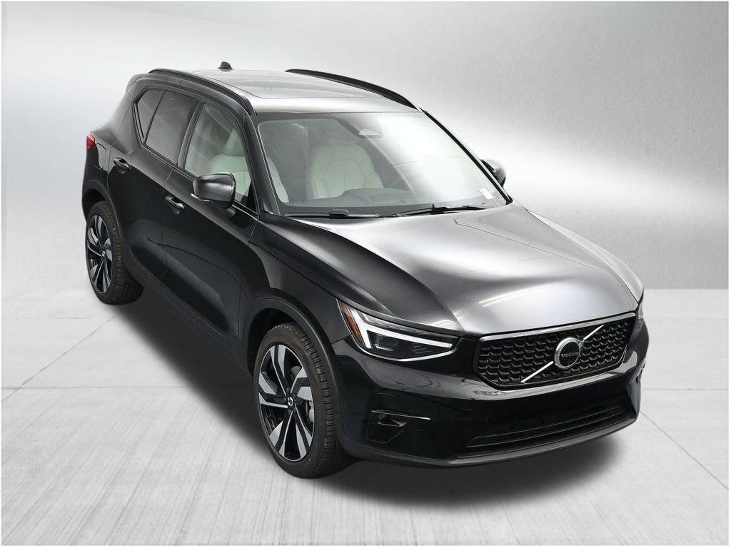 2026 Volvo XC40 B5 Plus