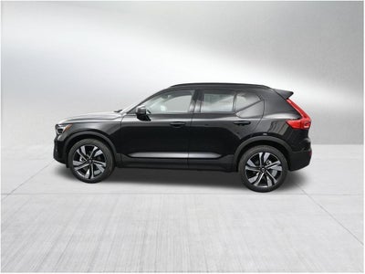 2026 Volvo XC40 B5 Plus