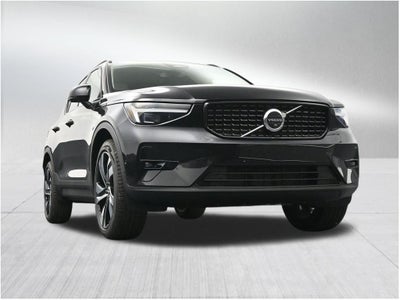 2026 Volvo XC40 B5 Plus