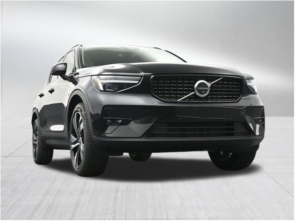 2026 Volvo XC40 B5 Plus