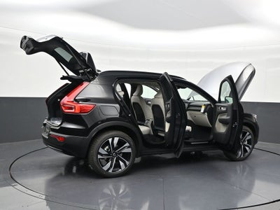 2026 Volvo XC40 B5 Plus