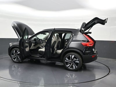 2026 Volvo XC40 B5 Plus