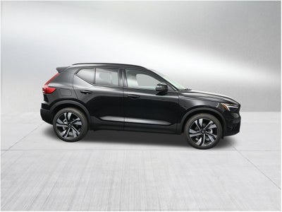 2026 Volvo XC40 B5 Plus