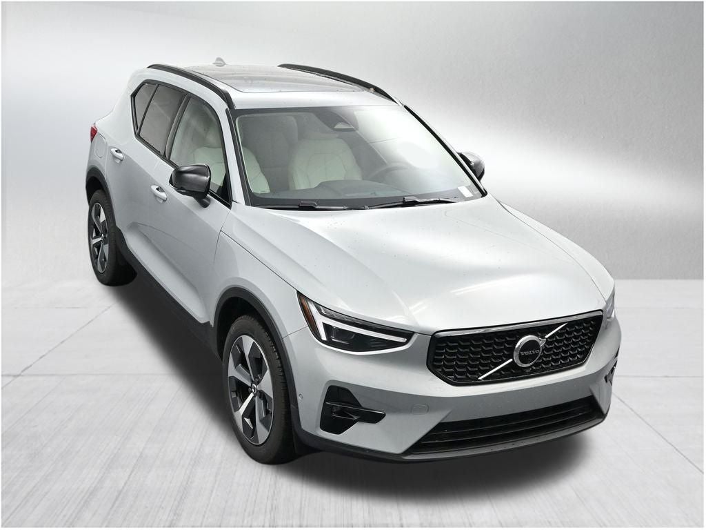 2026 Volvo XC40 B5 Plus