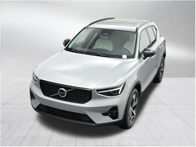 2026 Volvo XC40 B5 Plus