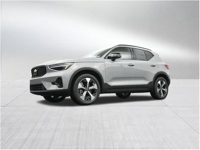 2026 Volvo XC40 B5 Plus