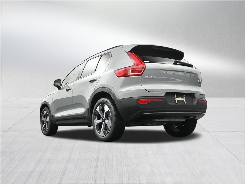 2026 Volvo XC40 B5 Plus