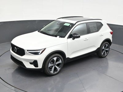 2026 Volvo XC40 B5 Plus