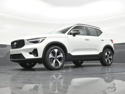 2026 Volvo XC40 B5 Plus