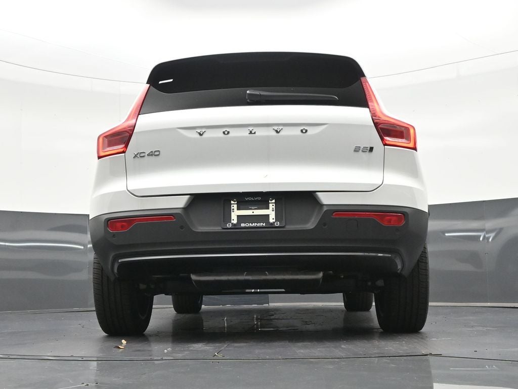 2026 Volvo XC40 B5 Plus