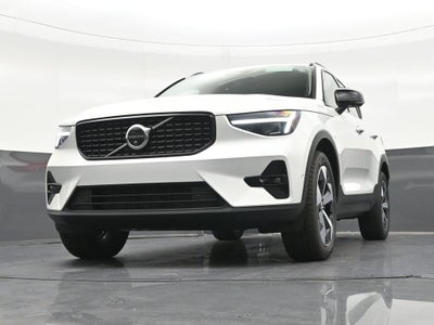 2026 Volvo XC40 B5 Plus