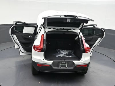 2026 Volvo XC40 B5 Plus