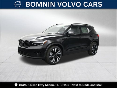 2026 Volvo XC40 B5 Plus