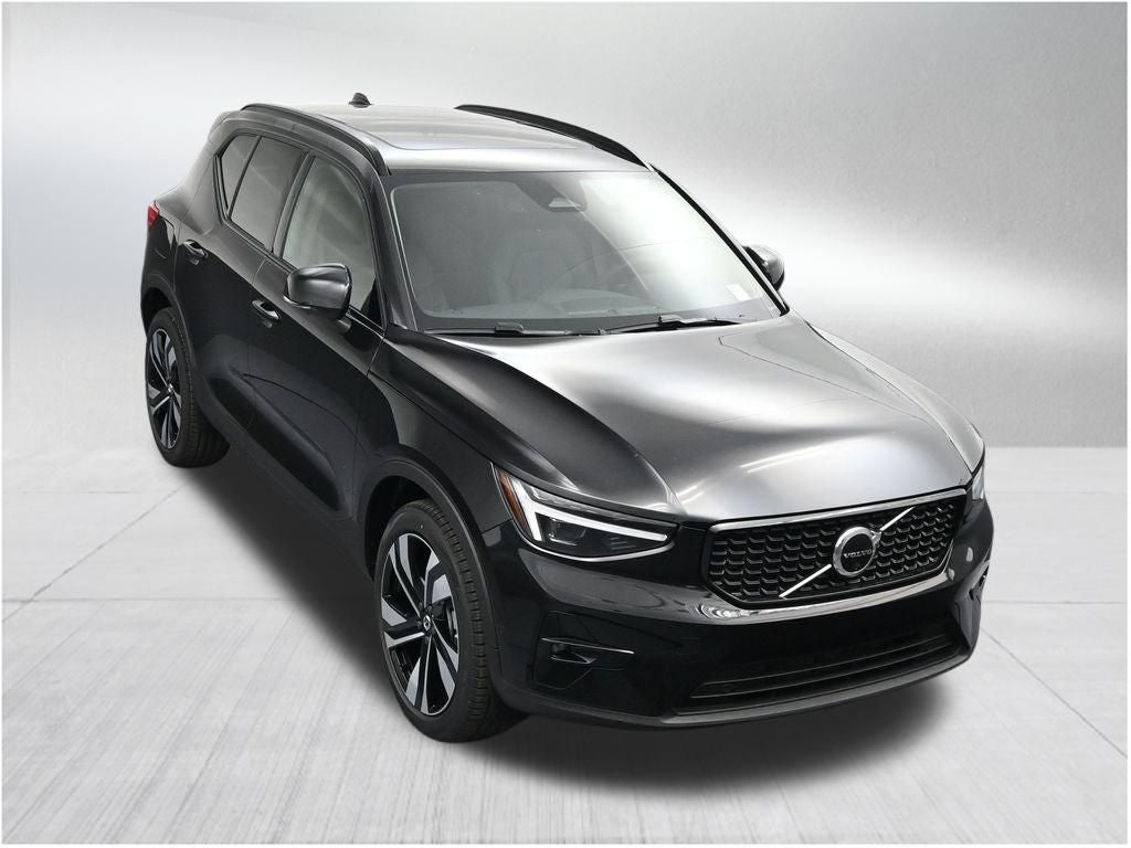 2026 Volvo XC40 B5 Plus