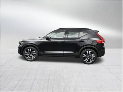 2026 Volvo XC40 B5 Plus