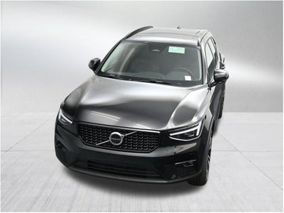 2026 Volvo XC40 B5 Plus