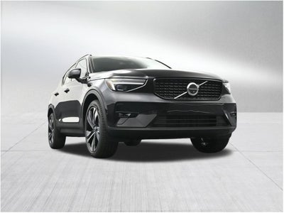 2026 Volvo XC40 B5 Plus