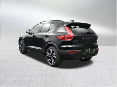 2026 Volvo XC40 B5 Plus