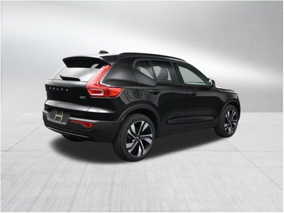 2026 Volvo XC40 B5 Plus