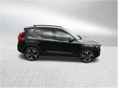 2026 Volvo XC40 B5 Plus