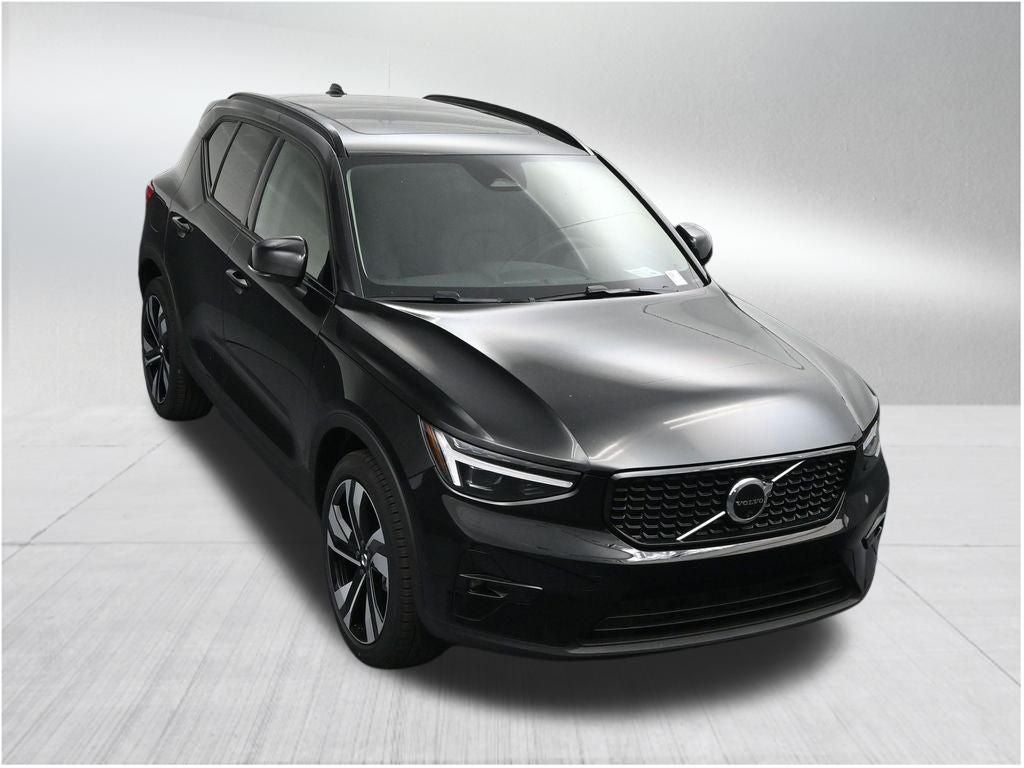 2026 Volvo XC40 B5 Plus