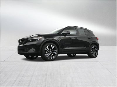 2026 Volvo XC40 B5 Plus