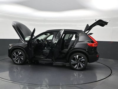 2026 Volvo XC40 B5 Plus