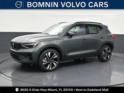 2026 Volvo XC40 B5 Plus
