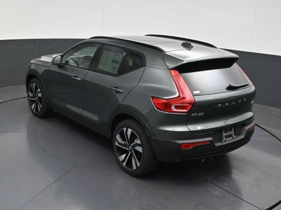 2026 Volvo XC40 B5 Plus