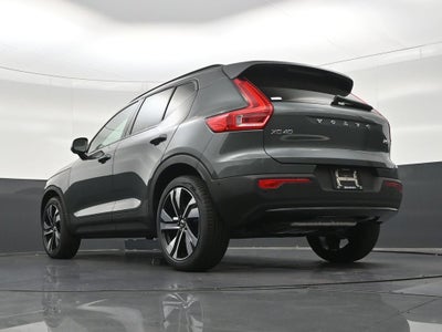 2026 Volvo XC40 B5 Plus