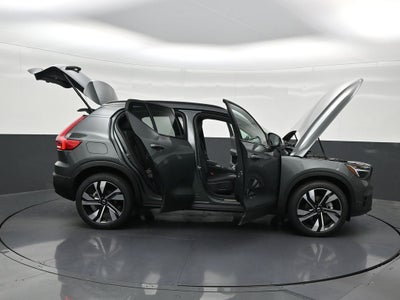 2026 Volvo XC40 B5 Plus
