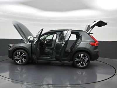 2026 Volvo XC40 B5 Plus
