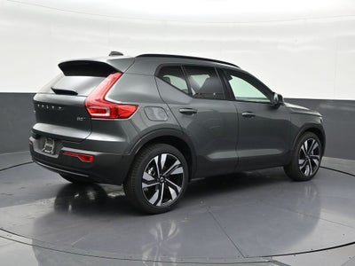 2026 Volvo XC40 B5 Plus