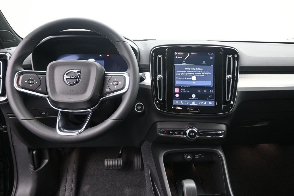 2026 Volvo XC40 B5 Ultra Black Edition