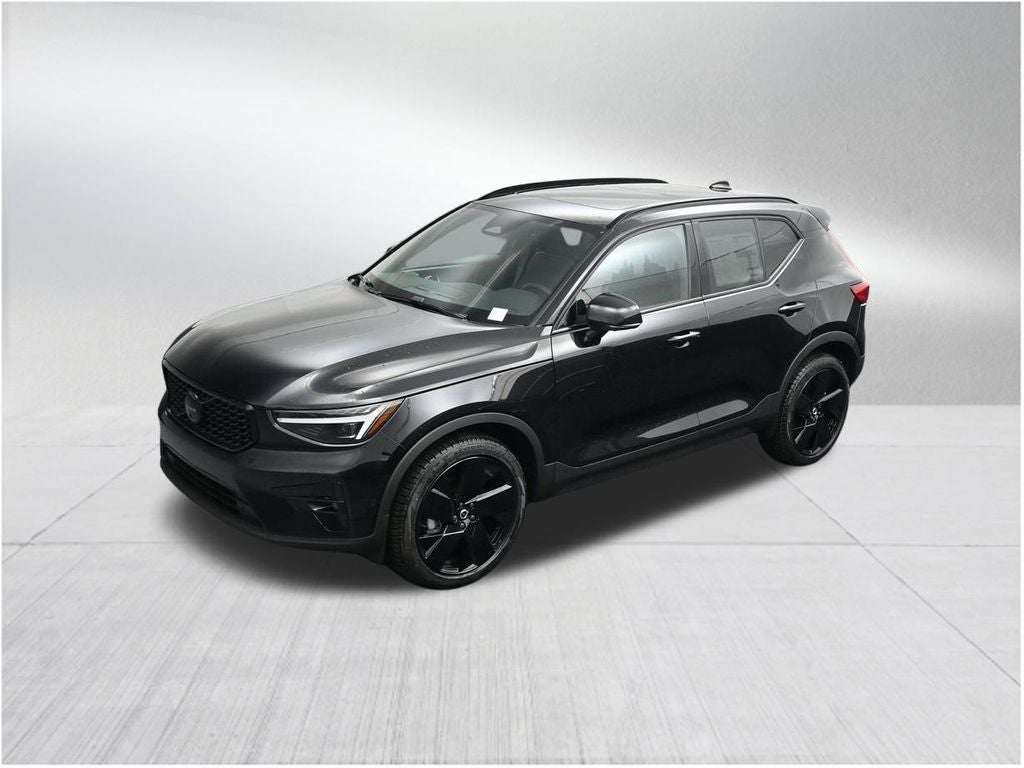 2026 Volvo XC40 B5 Ultra Black Edition