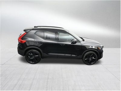 2026 Volvo XC40 B5 Ultra Black Edition