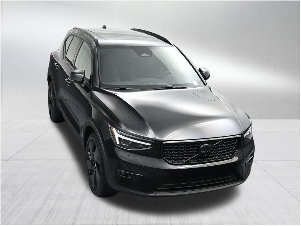 2026 Volvo XC40 B5 Ultra Black Edition
