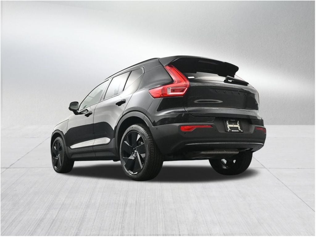 2026 Volvo XC40 B5 Ultra Black Edition