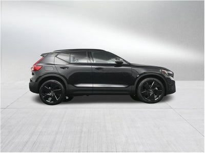 2026 Volvo XC40 B5 Ultra Black Edition
