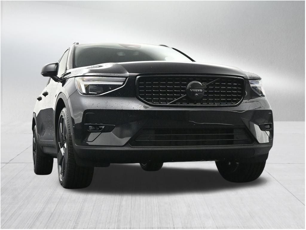2026 Volvo XC40 B5 Ultra Black Edition
