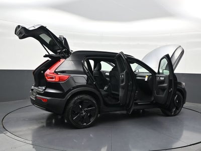 2026 Volvo XC40 B5 Ultra Black Edition