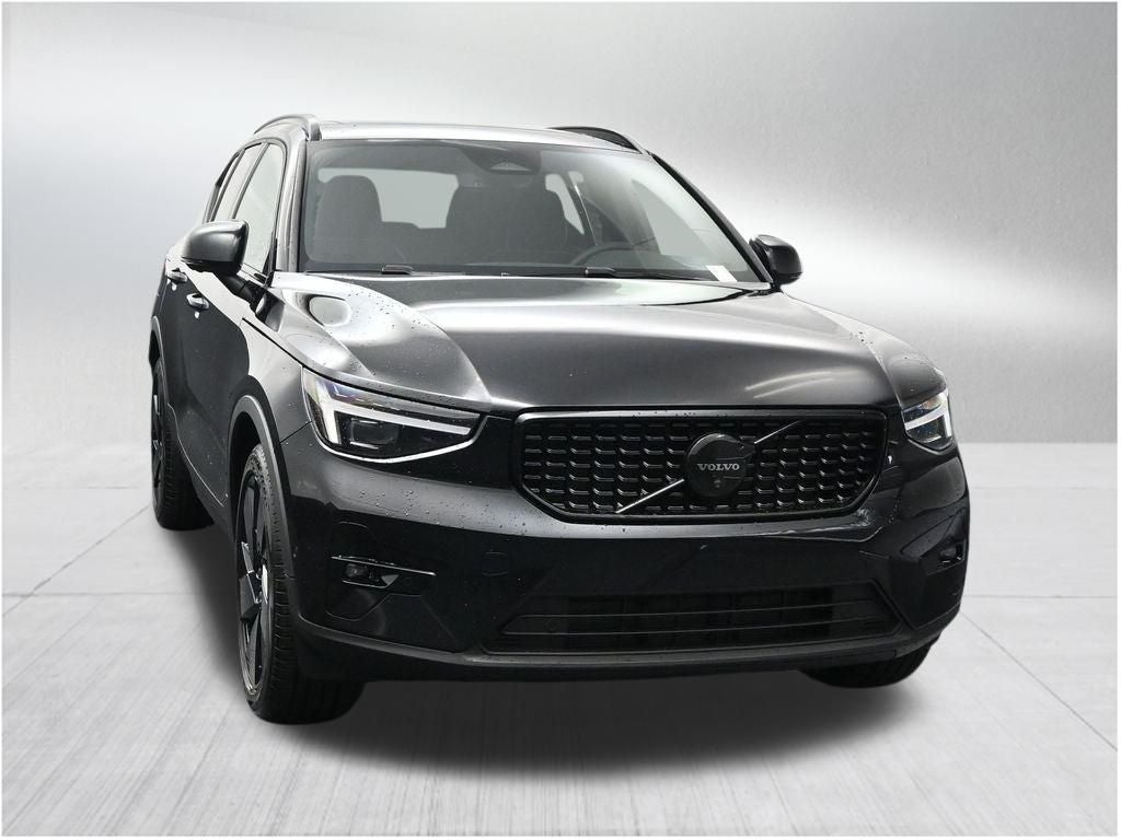 2026 Volvo XC40 B5 Ultra Black Edition