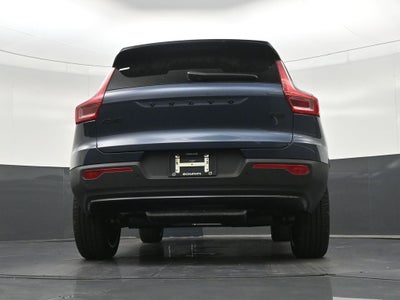 2026 Volvo XC40 B5 Ultra Black Edition